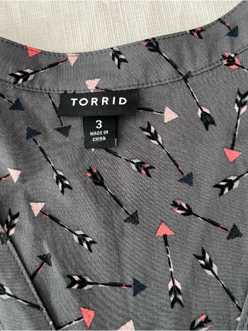Torrid Gray Arrow Print Blouse - Picture 2 of 4